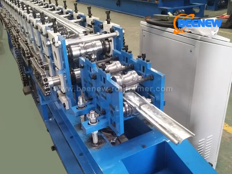 Dapatkah rol variabel-variabel cerdas mengurangi limbah material sebesar 20% di manufaktur profil khusus?