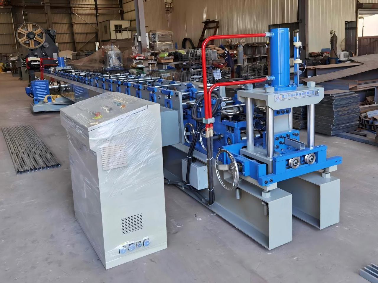 Mesin roll forming braket surya untuk Qatar